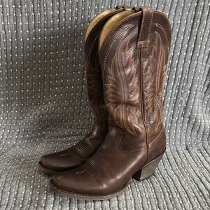 ✨SOLD ✨Ariat Women's Circuit Salem Western Boots